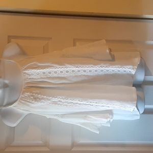 ROMEO +JULIET ROMANTIC CREAM COLD SHOULDER TOP, MEDIUM